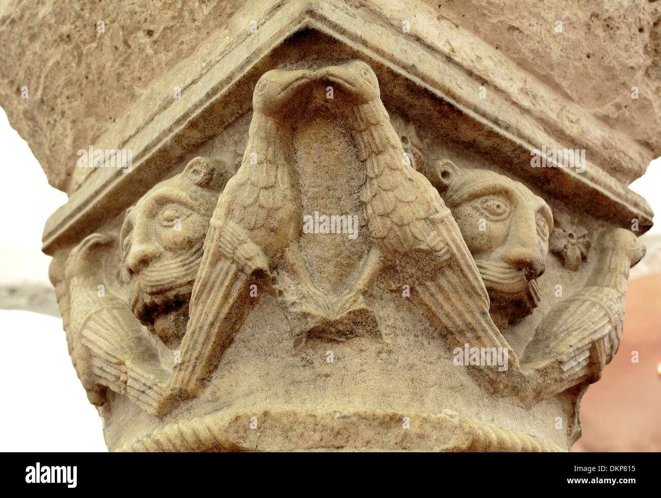 Mittelalterliche Hauptstadt Spalten, Krypta der Basilika des Heiligen Nikolaus (Basilica di San Nicola), Bari, Apulien, Italien Stockfoto