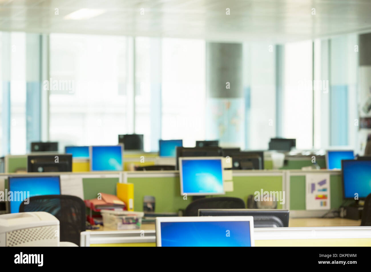 Computer in leeres Büro Stockfoto