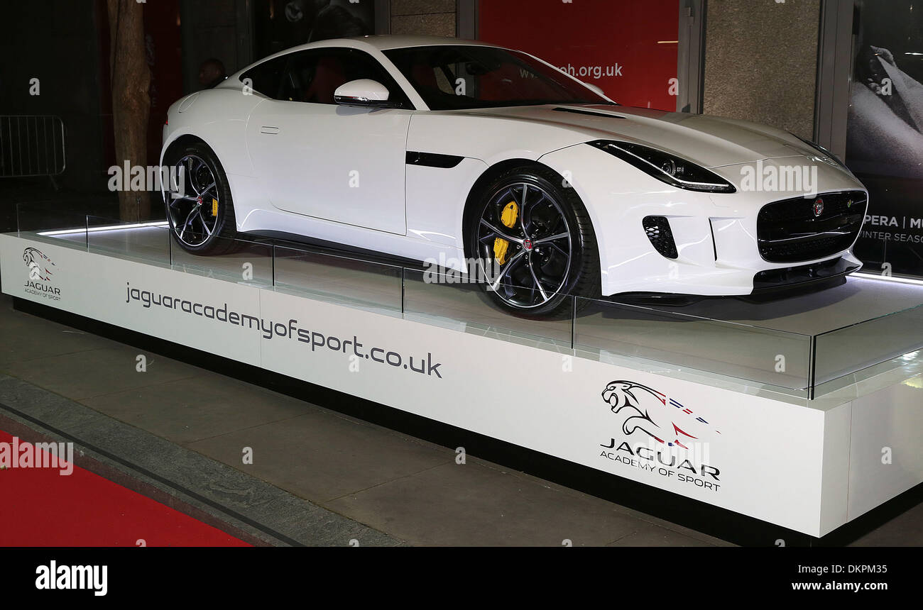 Der Jaguar F-Type Coupé war auf dem Display für eine exklusive Vorschau auf UK vor seiner offiziellen launch.in Februar nächsten Jahres auf den Jaguar Academy of Sports Awards gestern Abend. Stockfoto