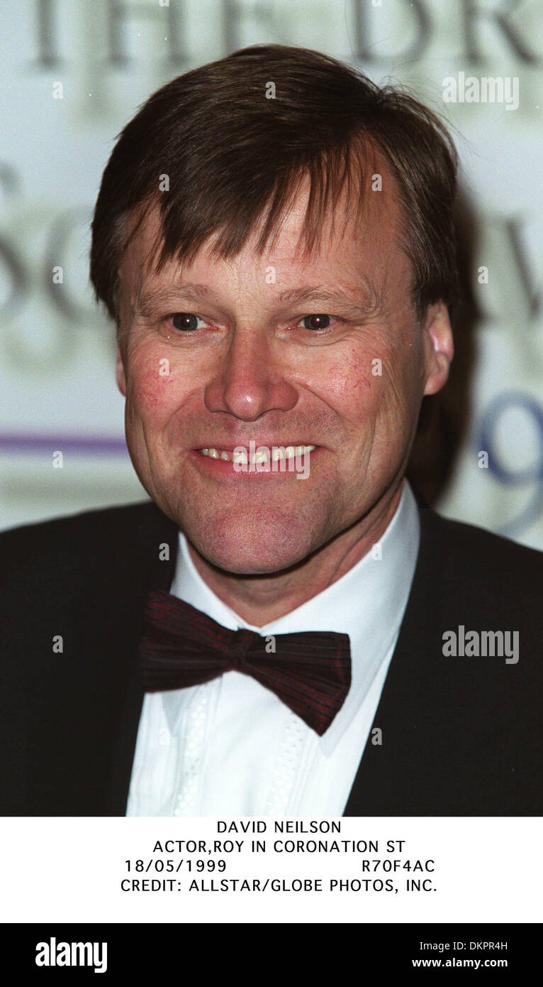 DAVID NEILSON. SCHAUSPIELER, ROY IN KRÖNUNG ST.18/05/1999.R70F4AC. Stockfoto