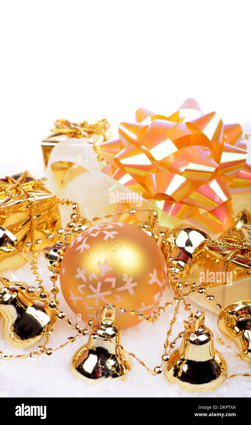 Weihnachten Hintergrund mit goldenen Kugeln und Glocken Stockfoto