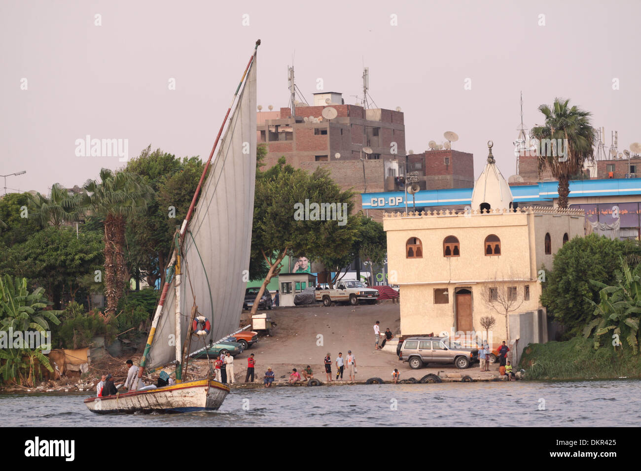 Boot in der Nil - Flucca - Fähre Boot @ Maadi - Cairo Stockfoto