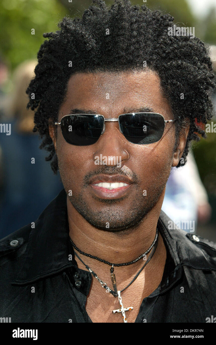 KENNETH BABYFACE EDMONDS. SÄNGERIN. S, USA. STRAND VON SANTA MONICA, LOS ANGELE.23/03/2002.LA1542 Stockfoto