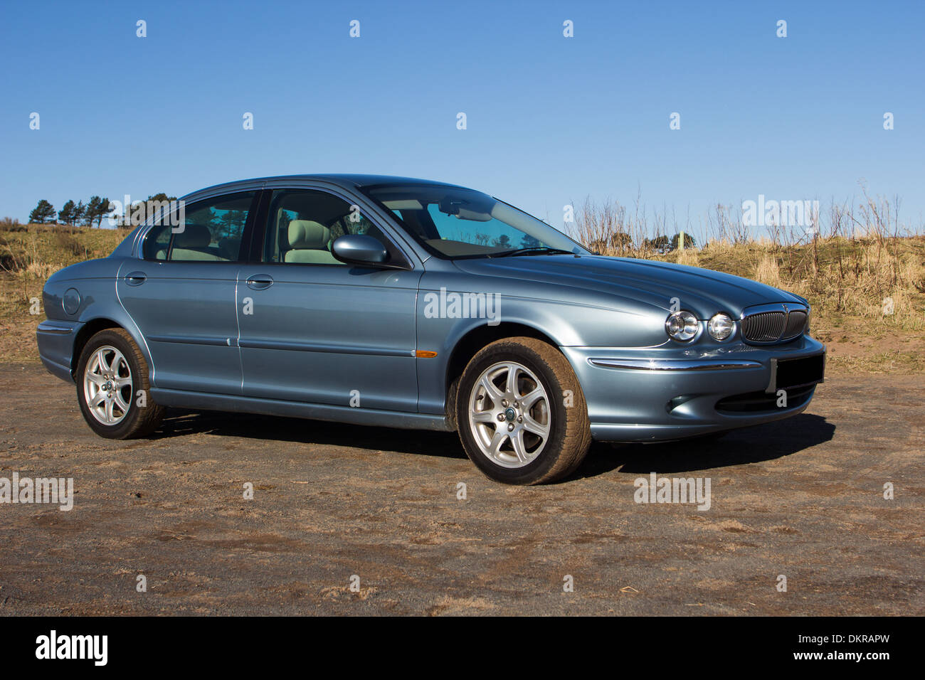Jaguar X-Type Limousine. Lunan Bay, Schottland, Vereinigtes Königreich Stockfoto