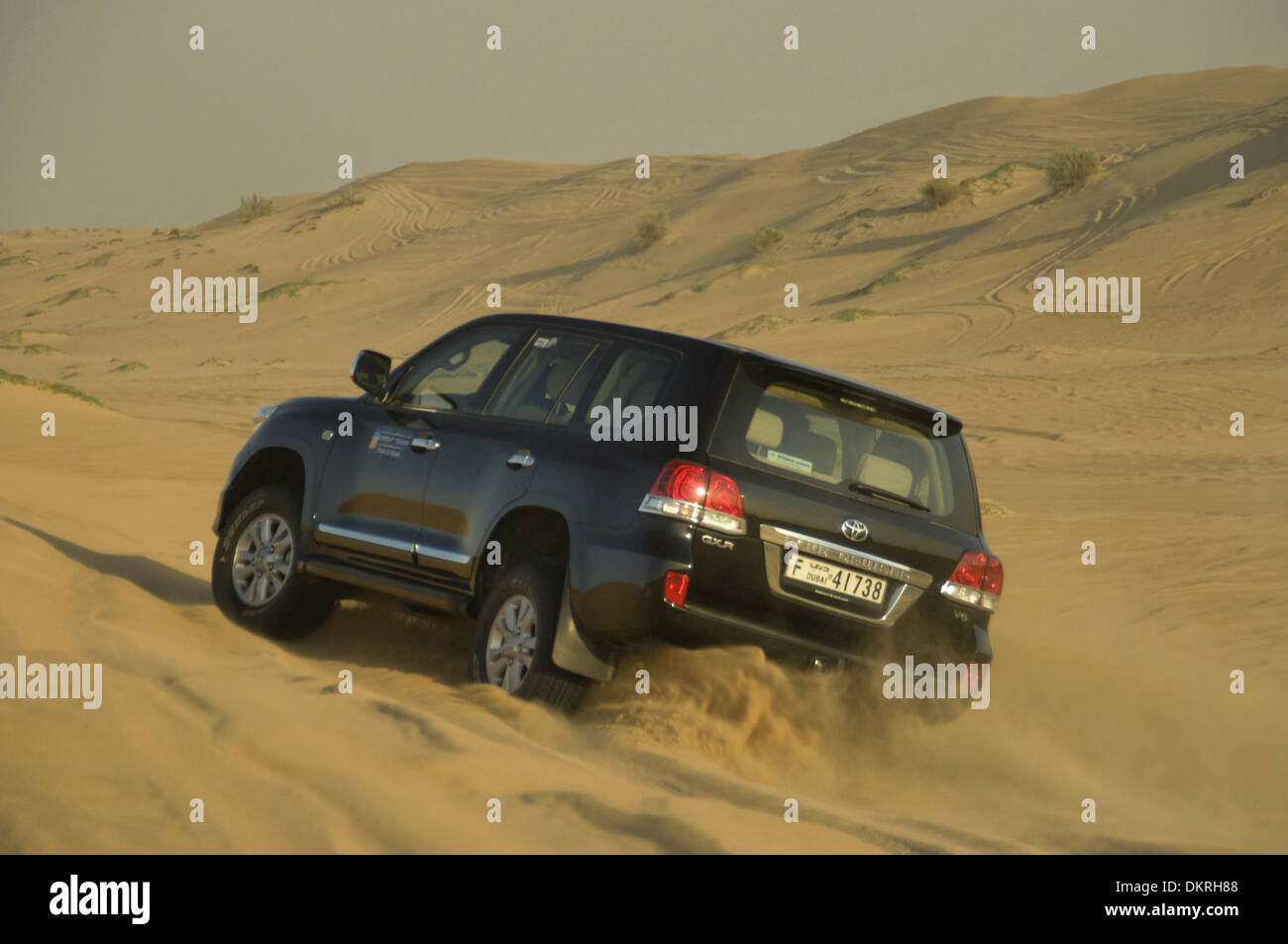 Wüstensafari mit Jeep. Dune bashing in dubai Stockfoto