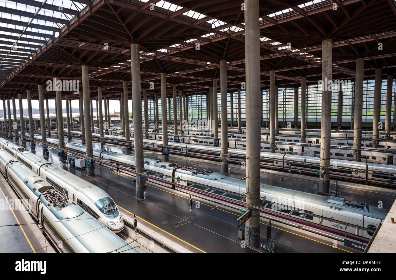 Atocha, Madrid, Eisenbahn, Architektur, großen, neuen Stadt, Plattform, Spanien, Europa, Bahnhof, groß, Gleise, Zug Stockfoto