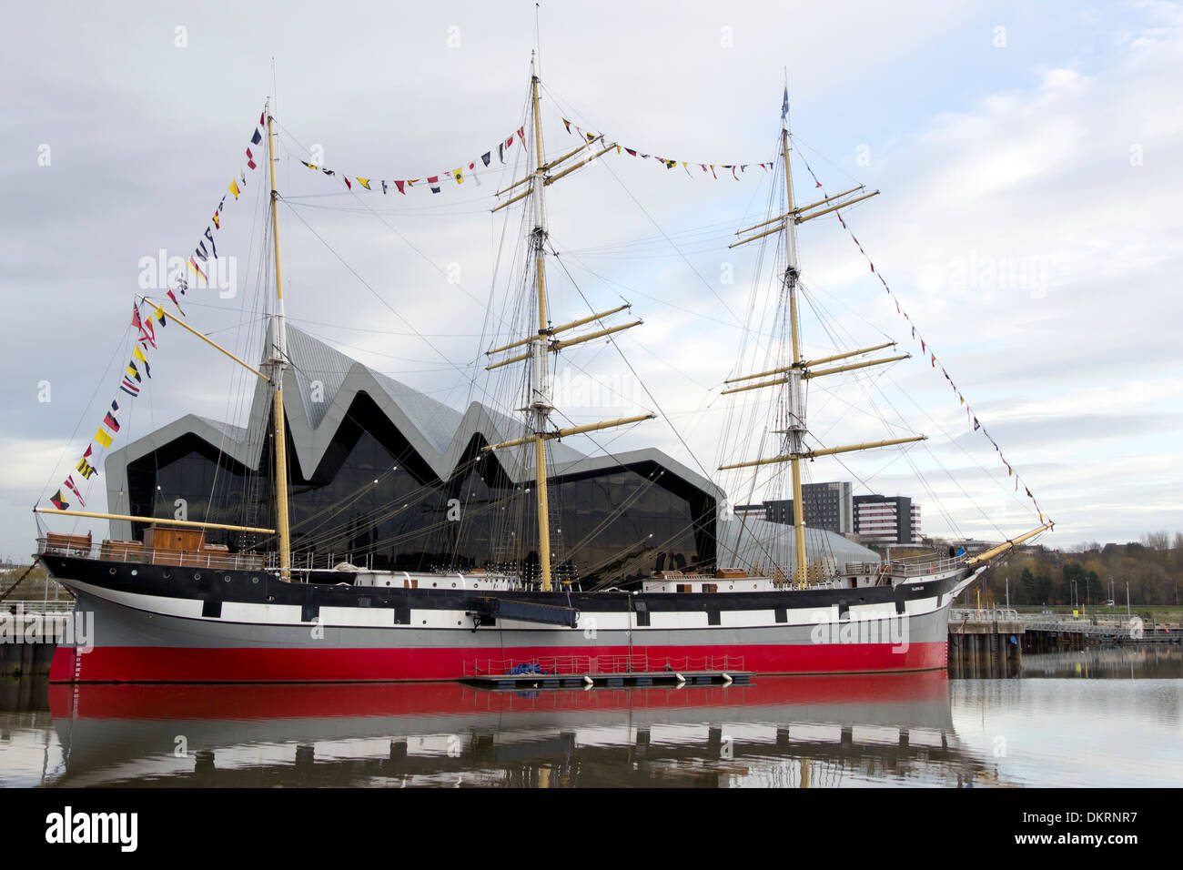 Das lebhafteste Tall Schiff vertäut am Verkehrshaus River Clyde Glasgow Schottland UK Stockfoto