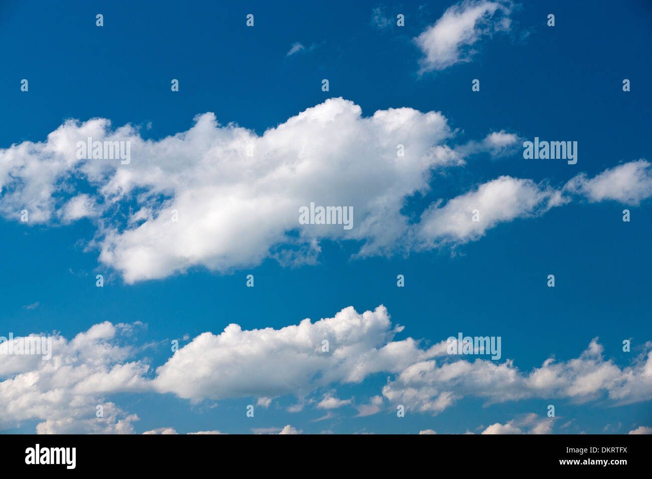 Deutschland, Europa, Himmel, blauer Himmel, Wolken, Schäfchenwolken, Cumulus-Wolken, Cumulus, Bildung, blau, weiß, Wetter, Wolke Stockfoto