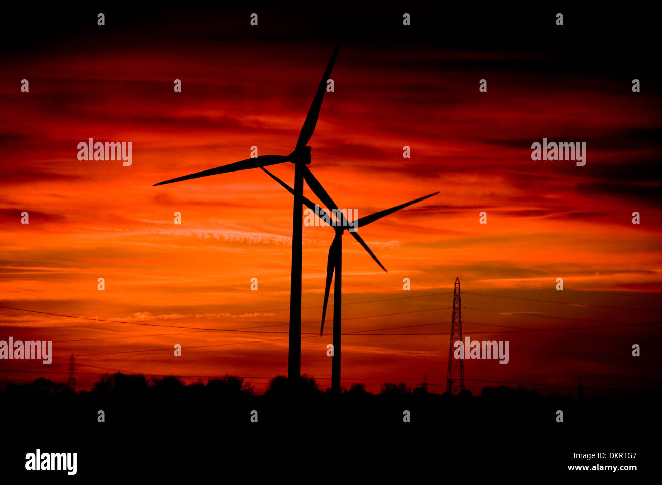 Wind Turbine Subventionen macht subventioniert grüne Tarife Tarif macht Rechnungen Energie Unternehmen Rechnung Strom Sonnenuntergang Sonnenuntergänge Ei Stockfoto