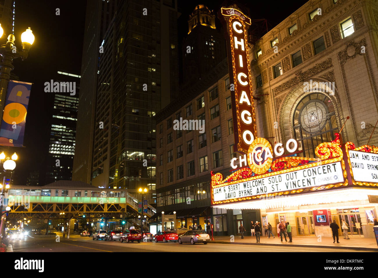 Chicago N State Street in der Nacht Stockfoto