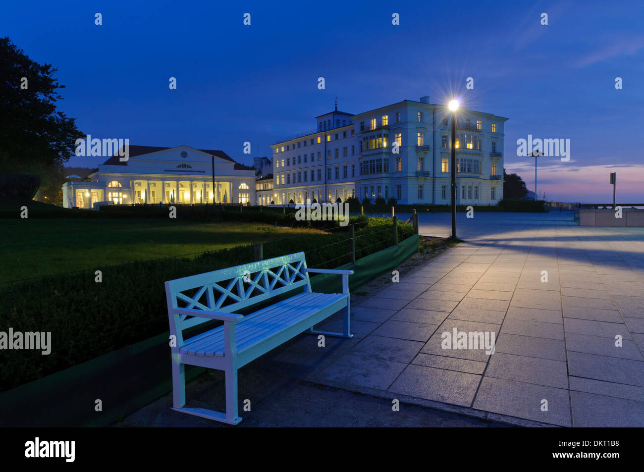 Kempinski Grand Hotel in der Nacht, Heiligendamm, Mecklenburg Vorpommern, Deutschland Stockfoto