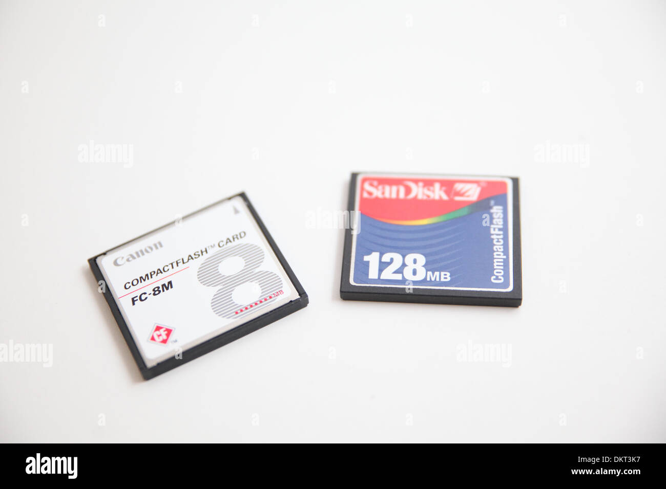 8mb und 128mb compact Flash-Speicherkarten Stockfoto