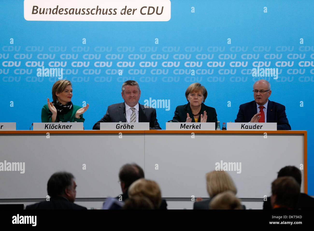 Berlin, Deutschland. 9. Dezember 2013. CDU kommt zusammen in Berlin, der Koalitionsvertrag zwischen CSU/CDU und SPD zu diskutieren. / Foto: CDU sagen ja zu der Koalition Vertrag. Stockfoto
