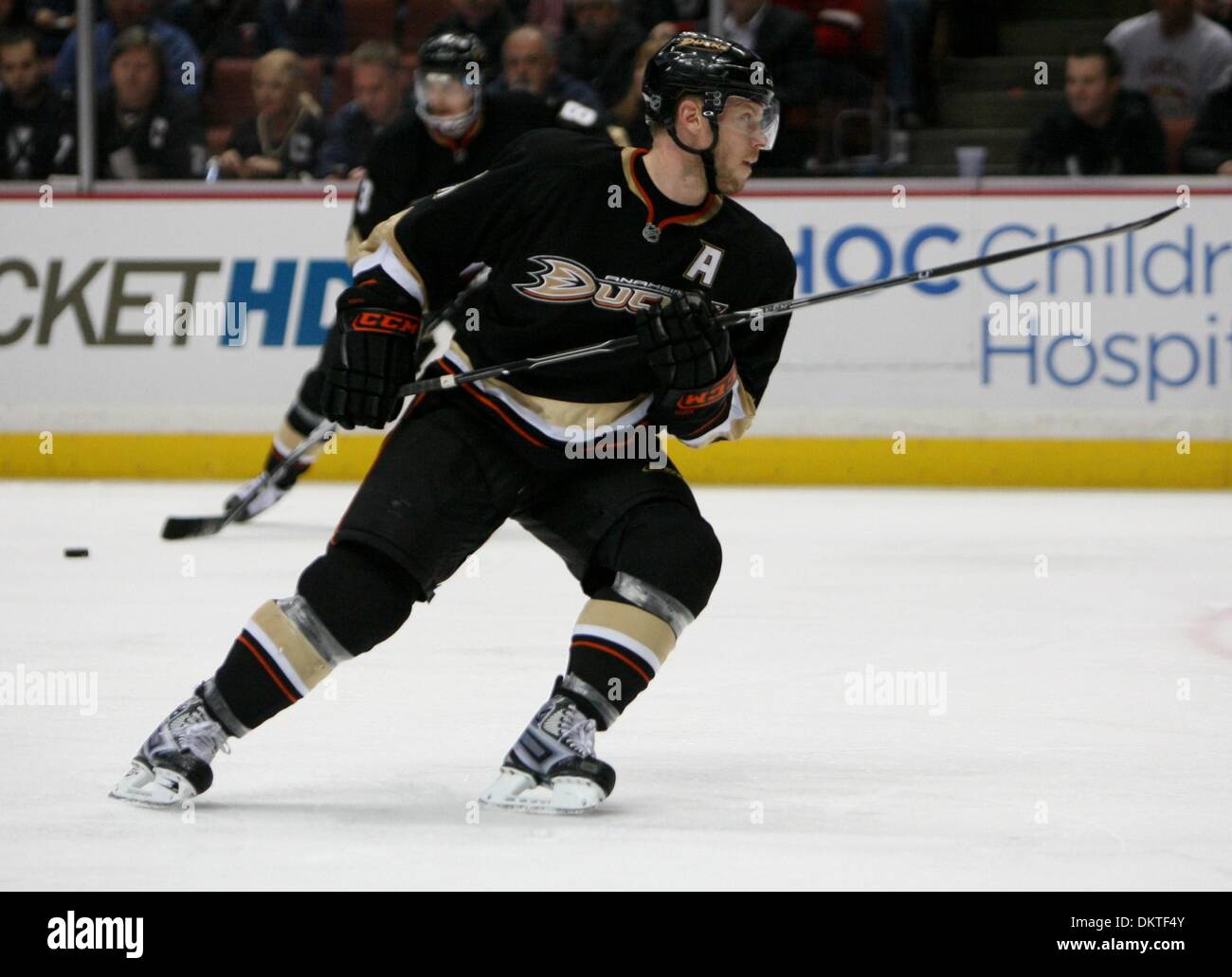 10. Februar 2010 - Anaheim, Kalifornien, USA - Anaheim Ducks Zentrum Saku Koivu Finnlands während der dritten Periode eines NHL Eishockey-Spiel gegen die Edmonton Oilers im Honda Center abgebildet ist. (Kredit-Bild: © Mark Samala/ZUMA Press) Stockfoto
