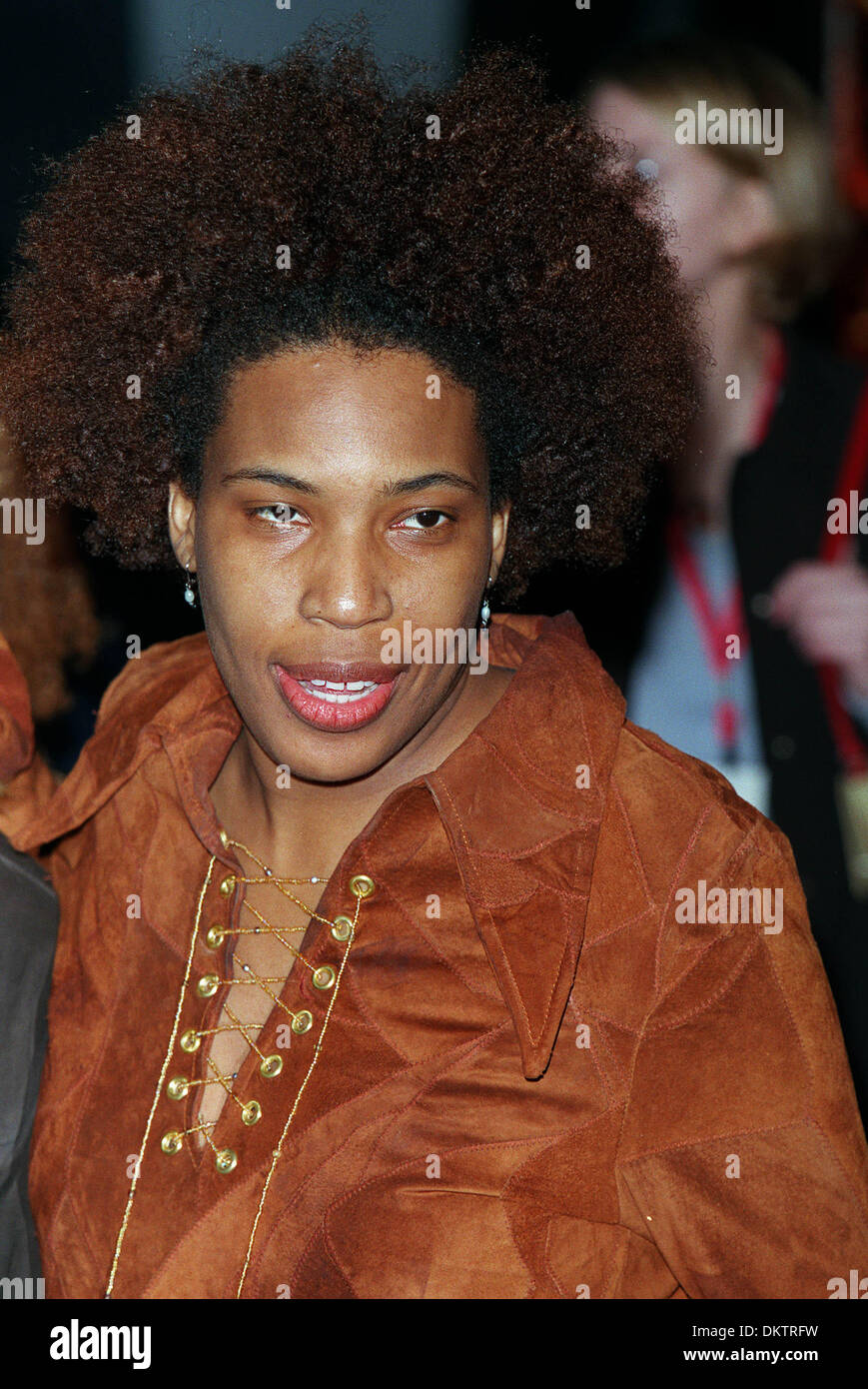 MACY GRAY. SÄNGERIN. S, USA. UNIVERSAL WALK, LOS ANGELE.18/02/2001.BF50F10 Stockfoto