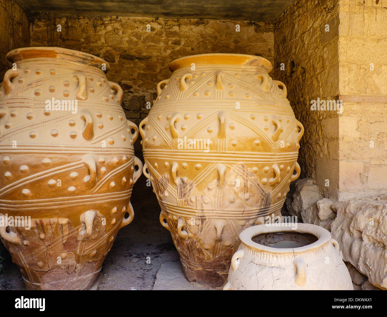 Riesige Amphoren am Palast von Knossos, Griechenland Stockfoto, Bild