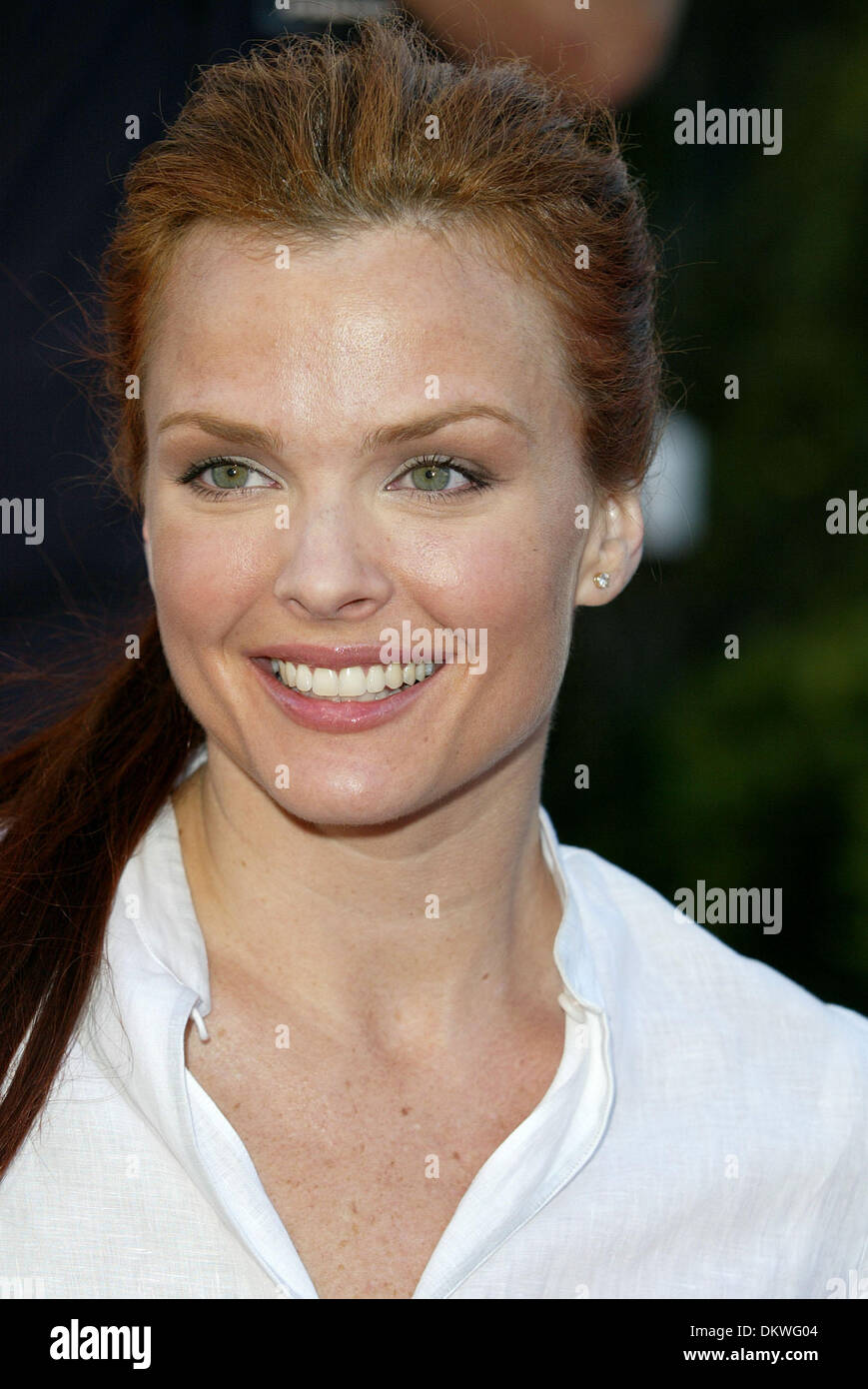 DINA MEYER. SCHAUSPIELERIN. RBANK, LOS ANGELES, USA. WARNER BROS STUDIO