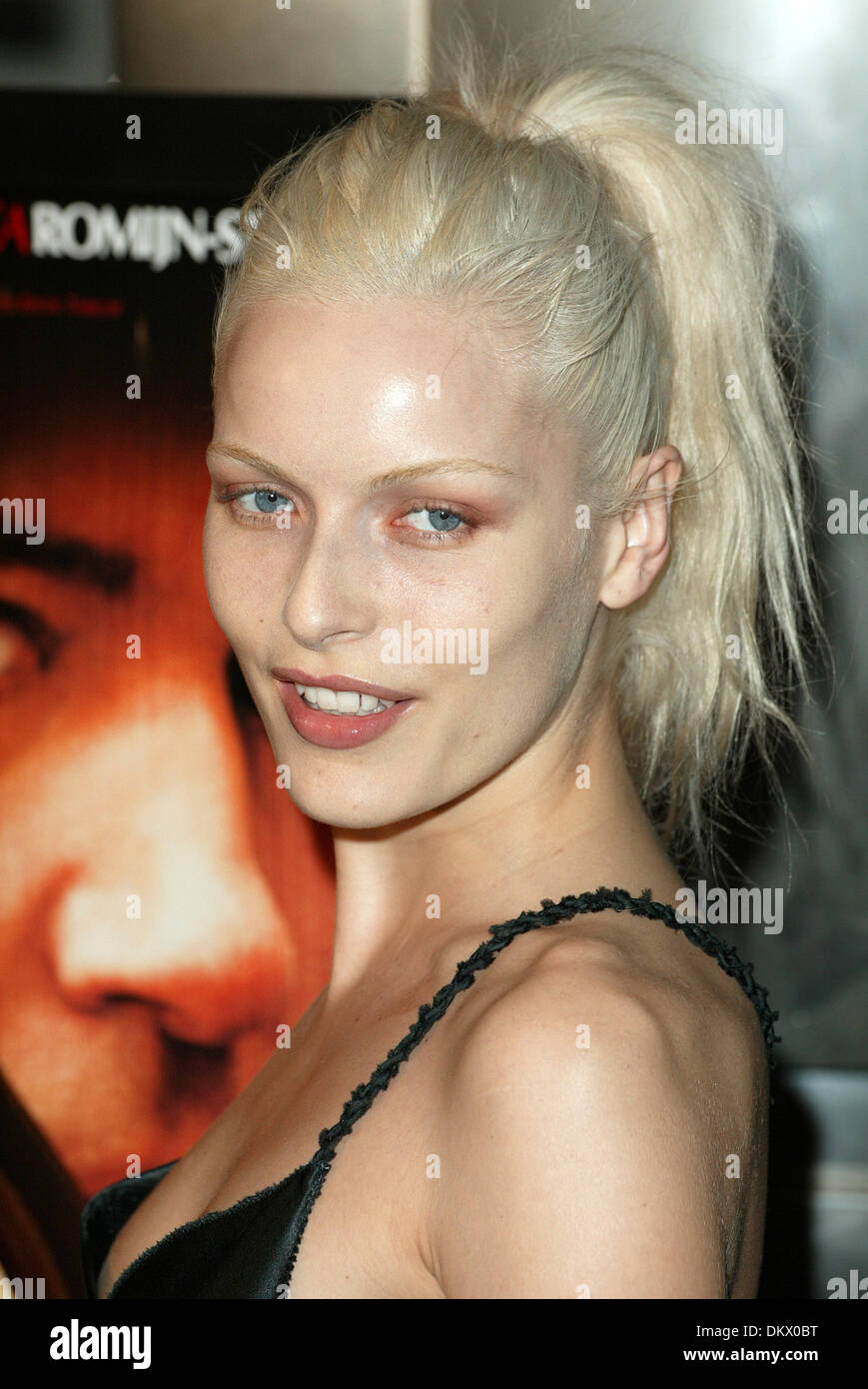 RIE RASMUSSEN. SCHAUSPIELERIN. HOLLYWOOD, LA, USA.04/11/2002.LAC10599. Stockfoto