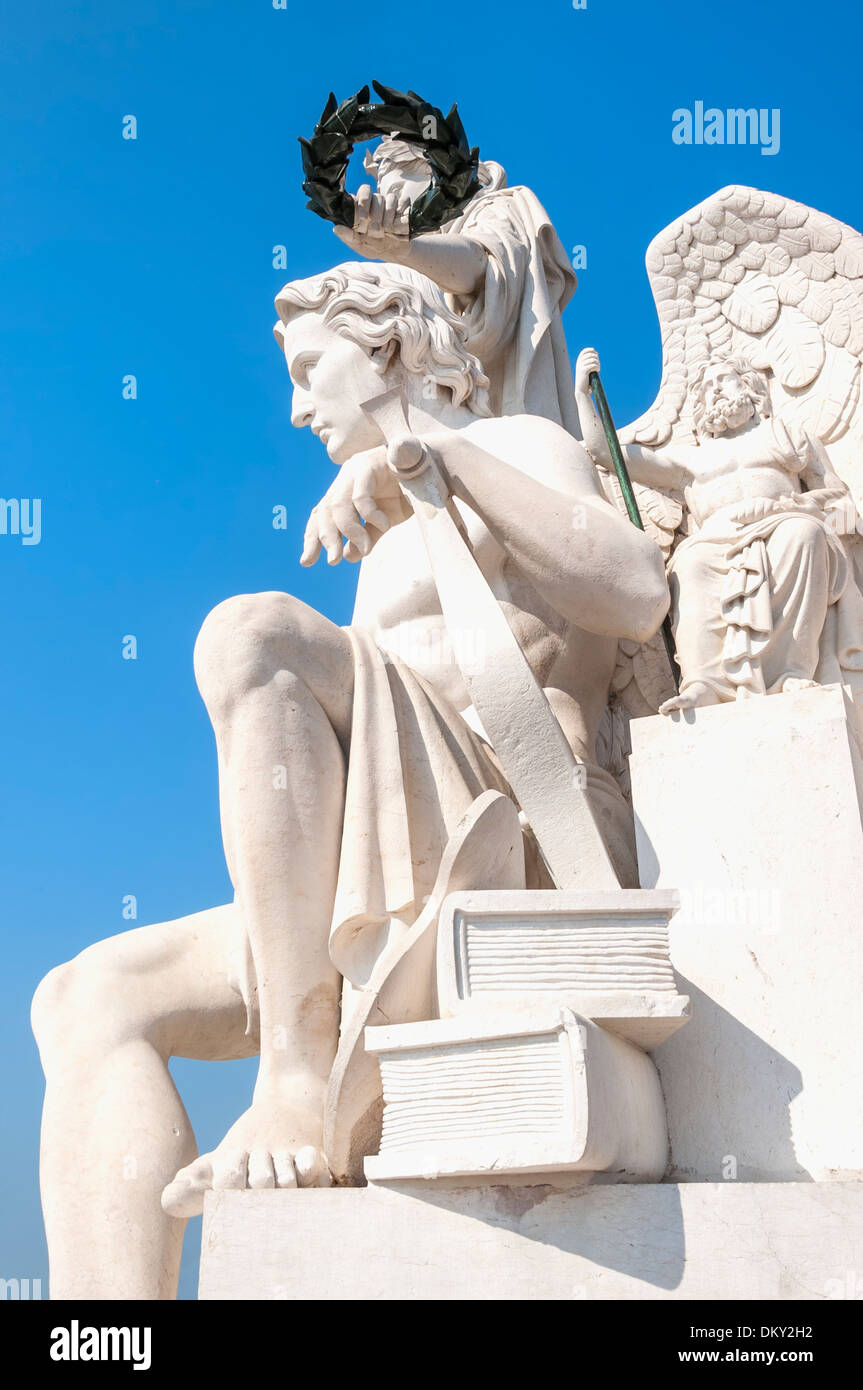 Statue auf der Spitze Augusta Street Bogen, Baixa, Lissabon, Portugal Stockfoto