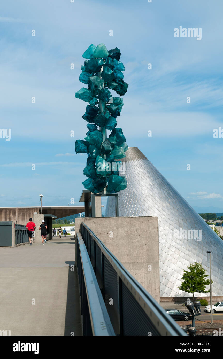 Washington, Tacoma, Museum, Kristallturm, 90ft hoch Edelstahl Glaskegel beherbergt das Hot Shop-Amphitheater Stockfoto