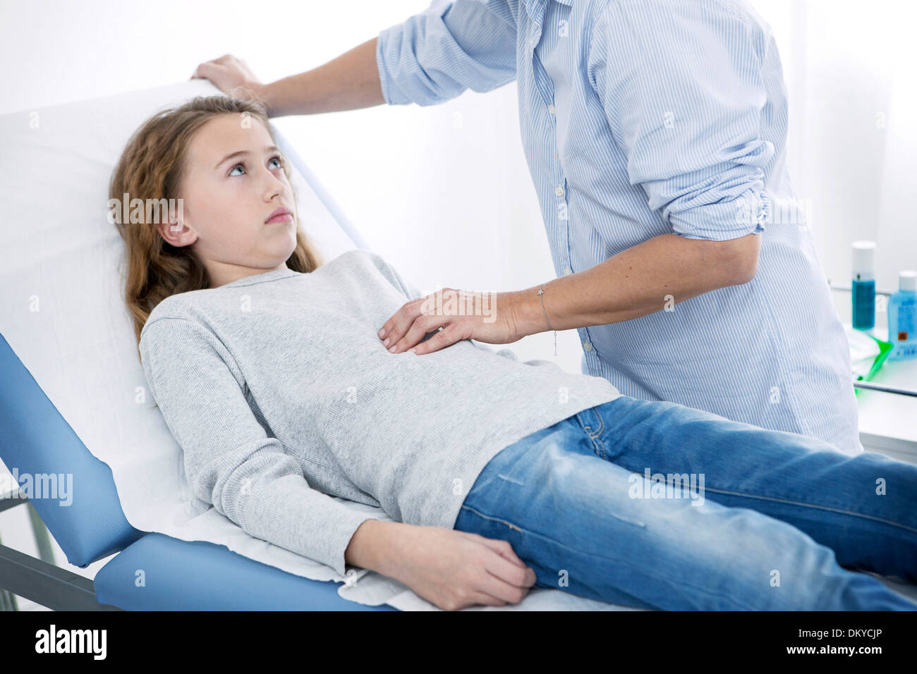 BAUCH SEMIOLOGIE KIND Stockfoto