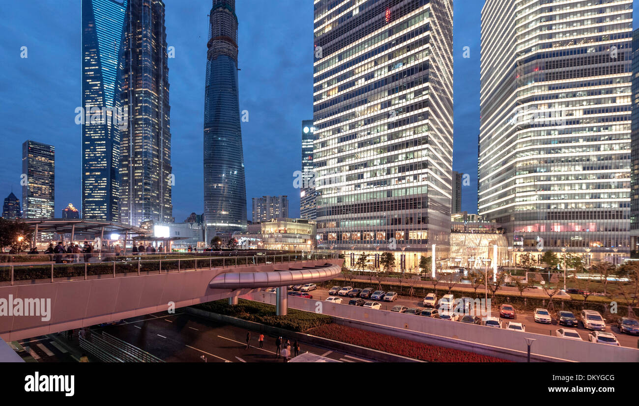 Stadtbild, Nachtszene, Lujiazui, Pudong, Shanghai, China Stockfoto