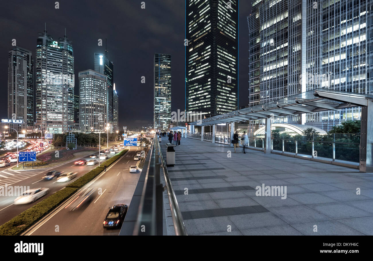 Stadtbild, Nachtszene, Lujiazui, Pudong, Shanghai, China Stockfoto