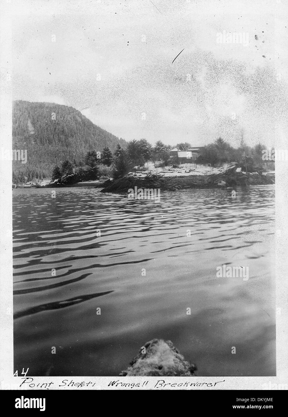 Wrangell, Alaska. Wrangell Wellenbrecher-Punkt Shekesti, schrittweisen Anstieg der Hochwassermarke zeigen. 12. Dezember 1923. 298747 Stockfoto