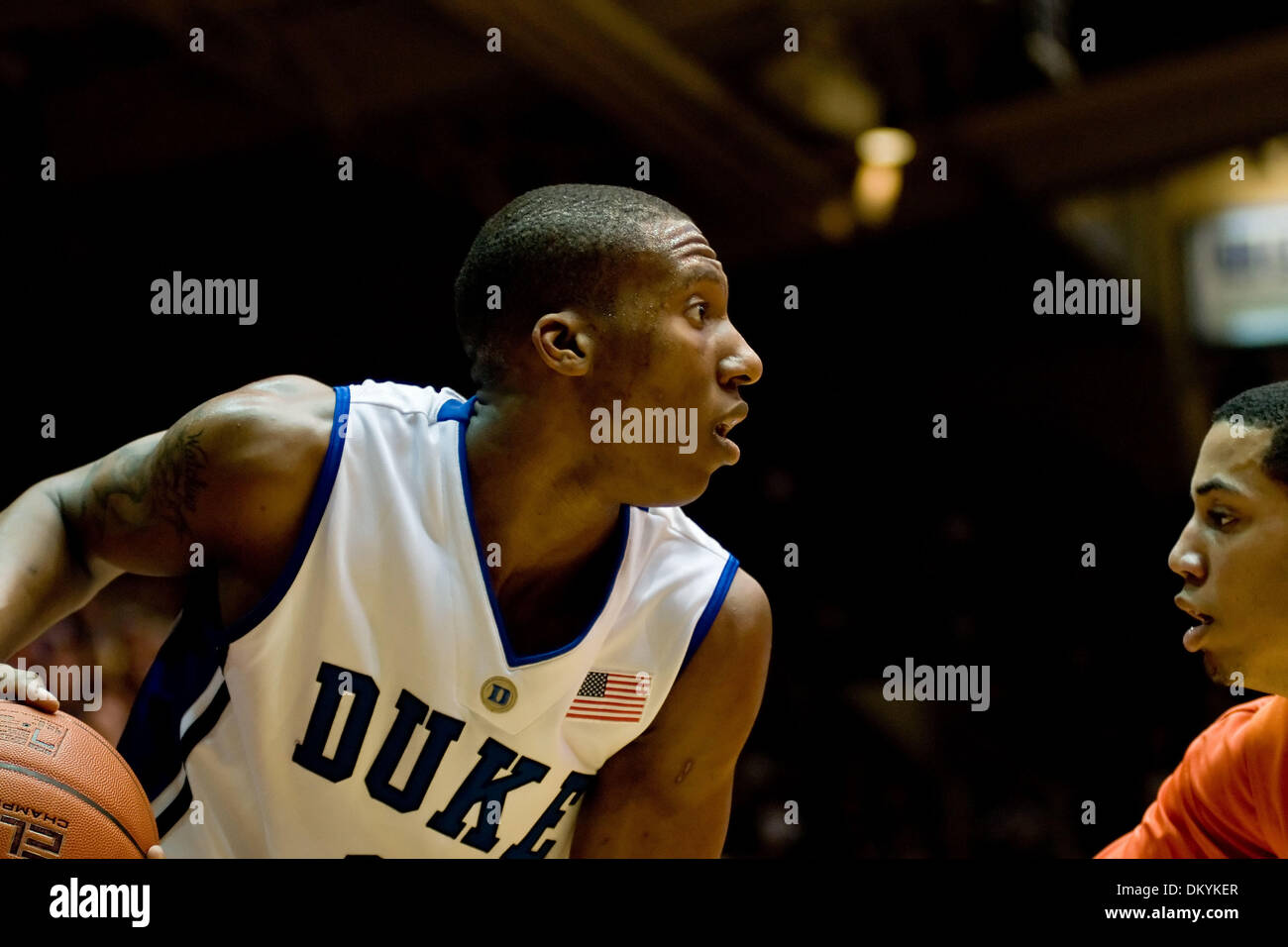 21. Februar 2010 - Durham, North Carolina, USA - 21. Februar 2009: Herzog junior Wache #2 Nolan Smith... Herzog führt Virginia Tech 35-30 an der Half.Mandatory-Credit: Mark Abbott / Southcreek Global (Credit-Bild: © Mark Abbott/Southcreek Global/ZUMApress.com) Stockfoto