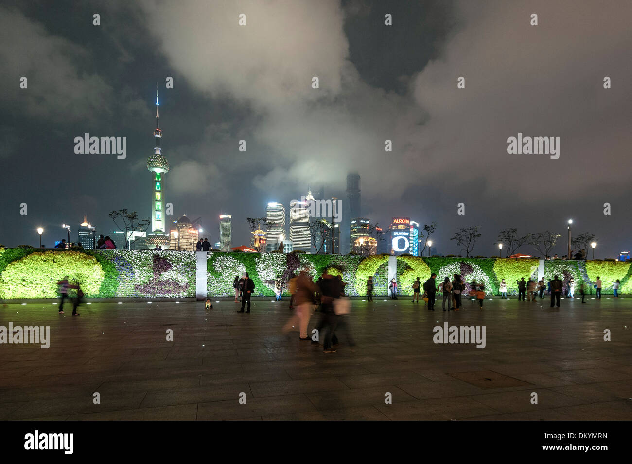 Promenade, Skyline, Stadt, Nacht, Pudong, Shanghai, China Stockfoto