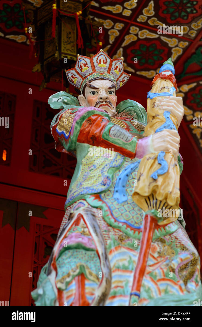 schöne chinesische Art Gottheit Riese, der den Tempeleingang zu schützen Stockfoto