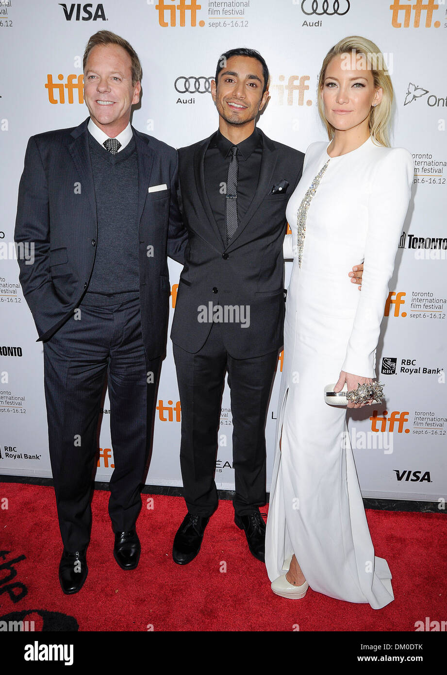 Kiefer Sutherland Riz Ahmed und Kate Hudson "Nur ungern fundamentalistischen" premiere Ankünfte in der Roy Thomson Hall im Jahr 2012 Stockfoto