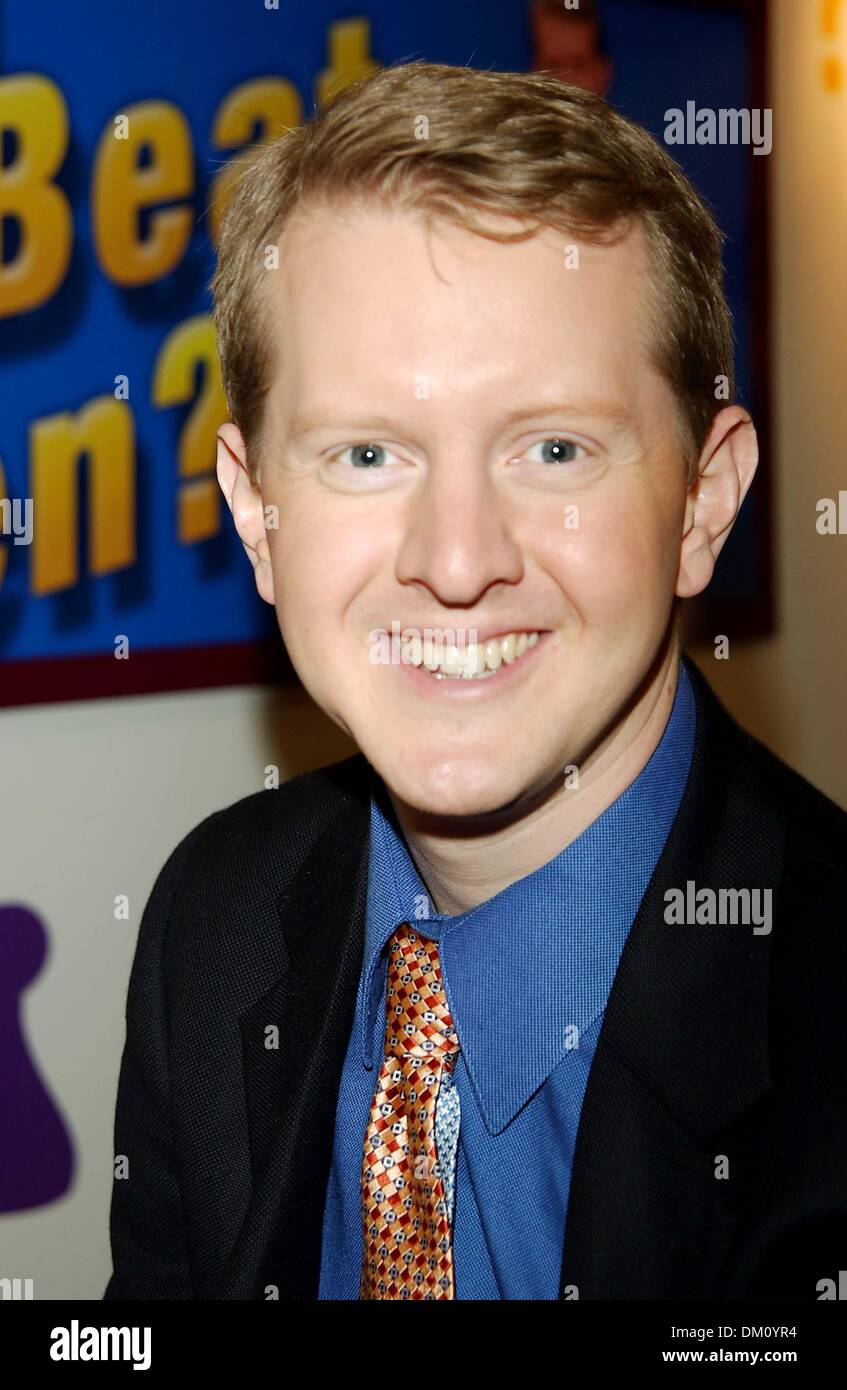 14. Juli 2001 - K41847AR. KEN JENNINGS BEI '' SPIELWARENMESSE '' FÖRDERUNG SPIELEN UND PUPPEN IM JACOB JAVITZ CENTER IN NEW YORK CITY.02 / 21 / 2005. ANDREA RENAULT - 2005. (Kredit-Bild: © Globe Photos/ZUMAPRESS.com) Stockfoto