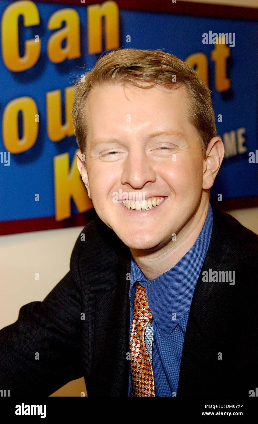 14. Juli 2001 - K41847AR. KEN JENNINGS BEI '' SPIELWARENMESSE '' FÖRDERUNG SPIELEN UND PUPPEN IM JACOB JAVITZ CENTER IN NEW YORK CITY.02 / 21 / 2005. ANDREA RENAULT - 2005. (Kredit-Bild: © Globe Photos/ZUMAPRESS.com) Stockfoto