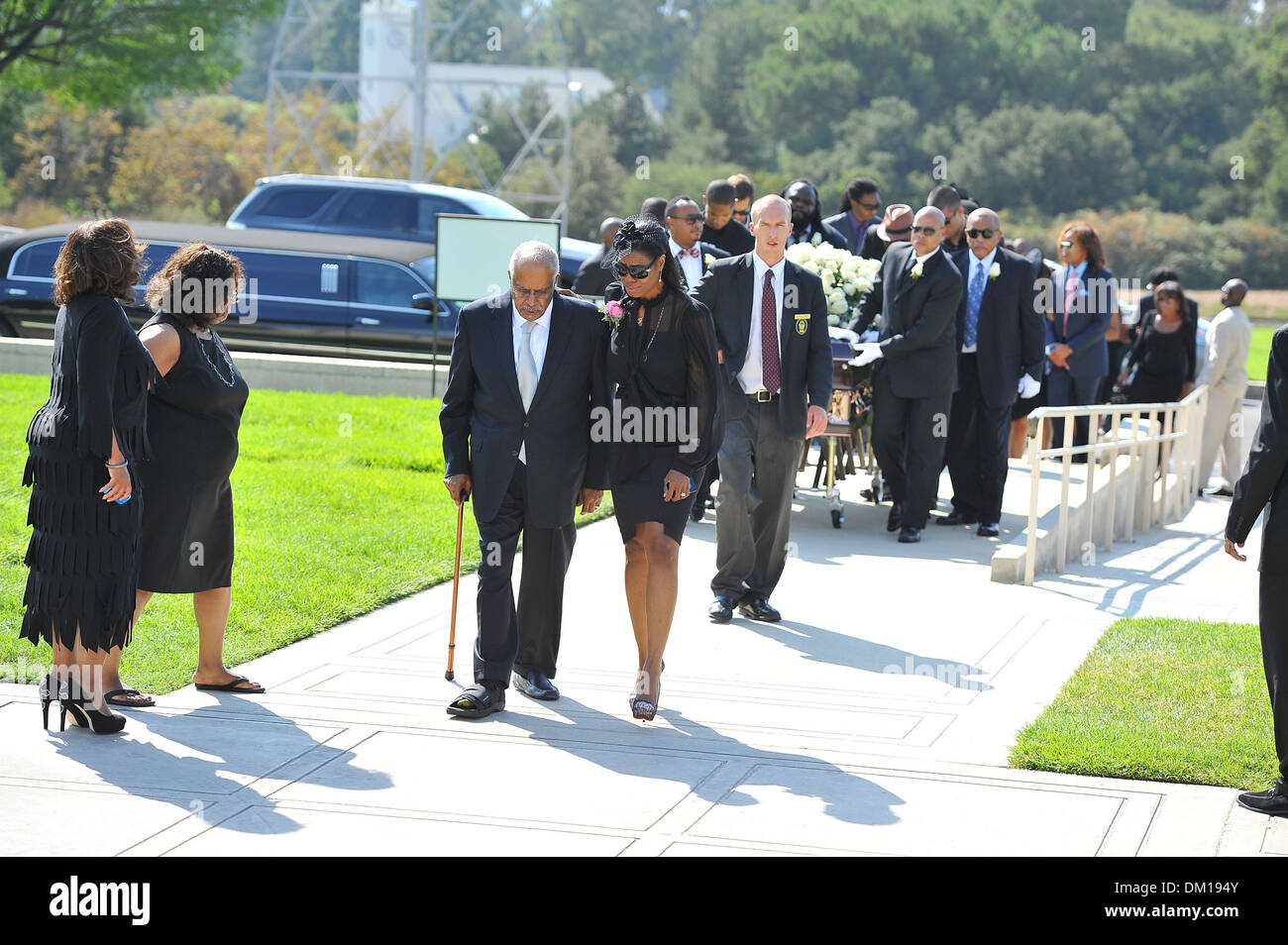 Omarosa Manigault-Stallworth bei Michael Clarke Duncan Gedenkgottesdienst in Forest Lawn Friedhof-Los Angeles-Kalifornien - Stockfoto
