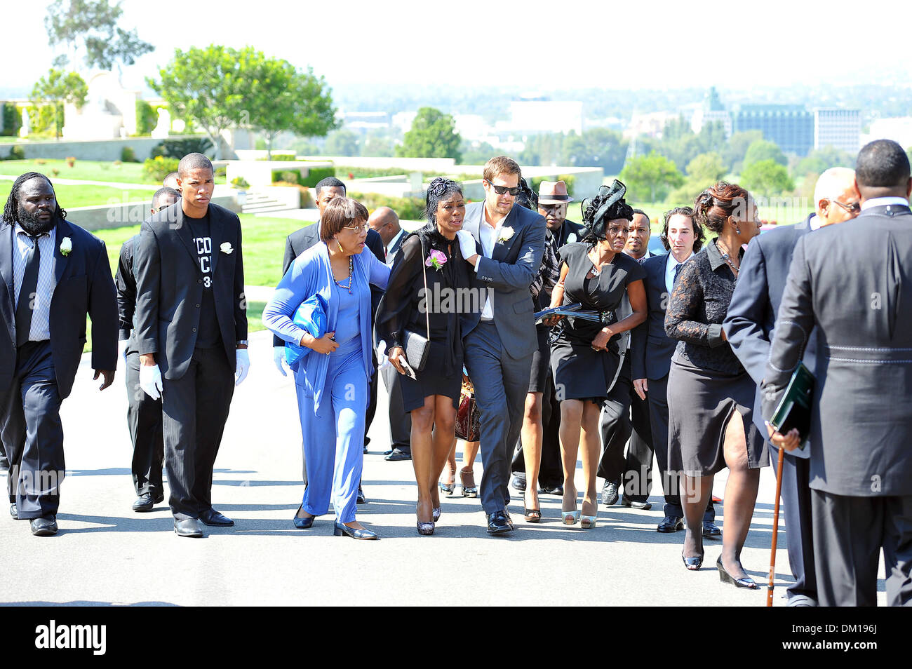 Omarosa Manigault-Stallworth bei Michael Clarke Duncan Gedenkgottesdienst in Forest Lawn Friedhof-Los Angeles-Kalifornien - Stockfoto