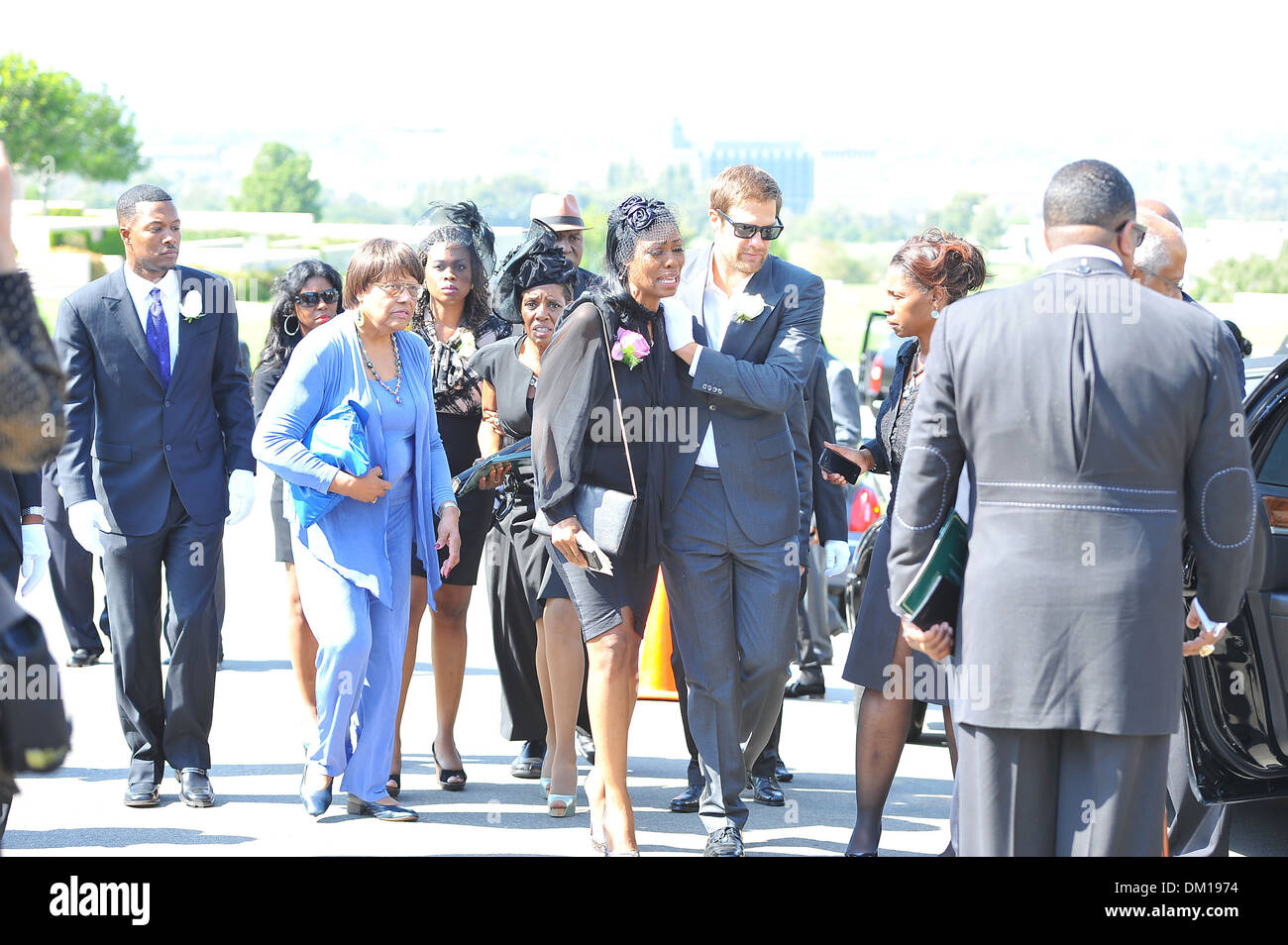 Omarosa Manigault-Stallworth bei Michael Clarke Duncan Gedenkgottesdienst in Forest Lawn Friedhof-Los Angeles-Kalifornien - Stockfoto