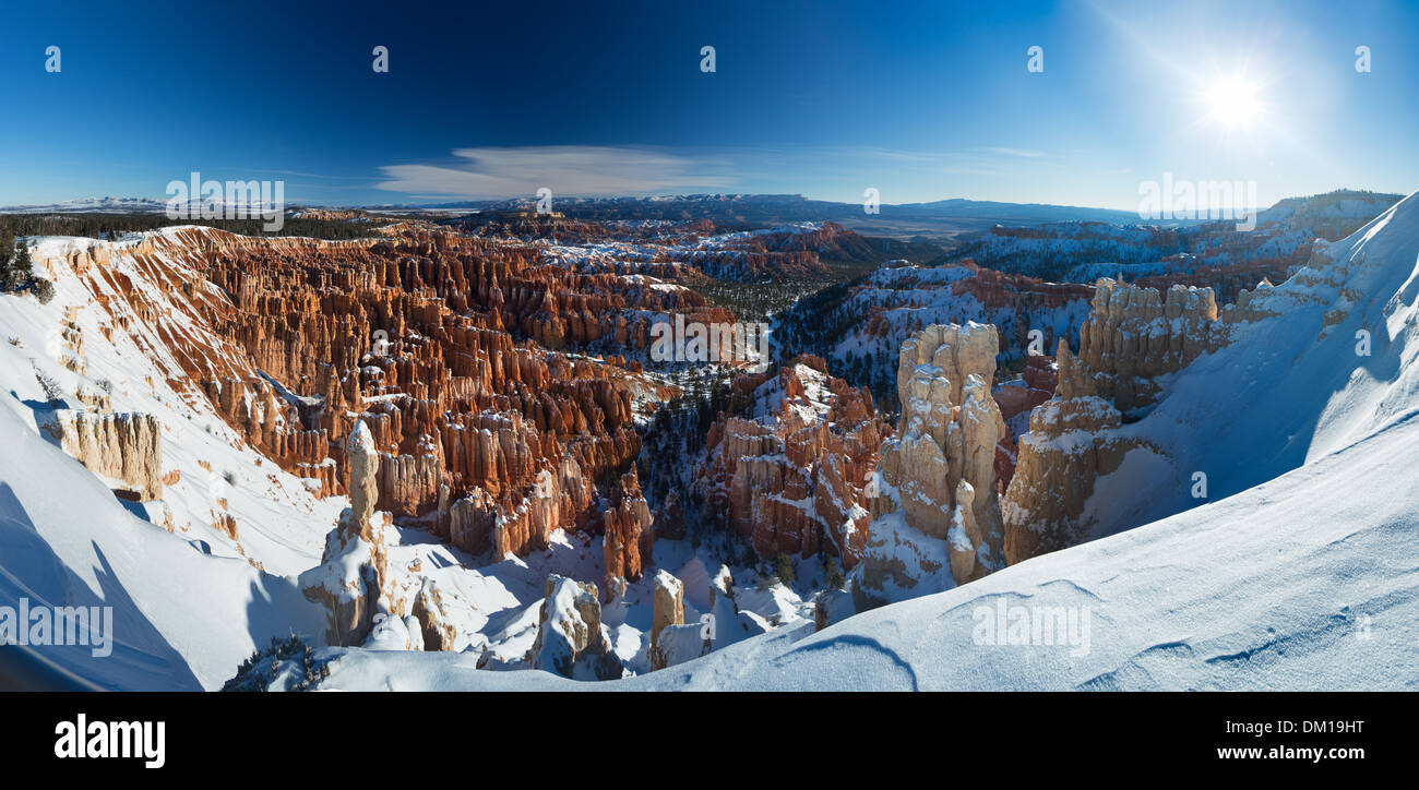 Das Amphitheater von Bryce Canyon im Winter, Utah, USA Stockfoto