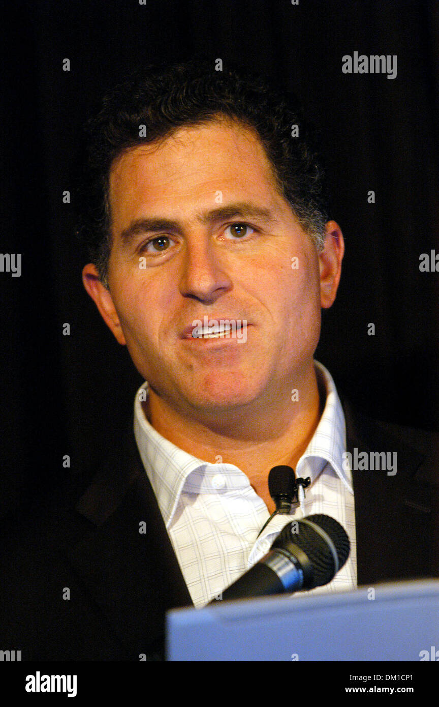 14. August 2002 - K45324AR. MICHAEL DELL, PRESSEKONFERENZ, DIE NEUESTEN COMPUTER UND FERNSEHEN VON DELL ZU ENTHÜLLEN. . THE RITZ-CARLTON NEW YORK CITY. .09-28-2005. ANDREA RENAULT / 2005. (Kredit-Bild: © Globe Photos/ZUMAPRESS.com) Stockfoto