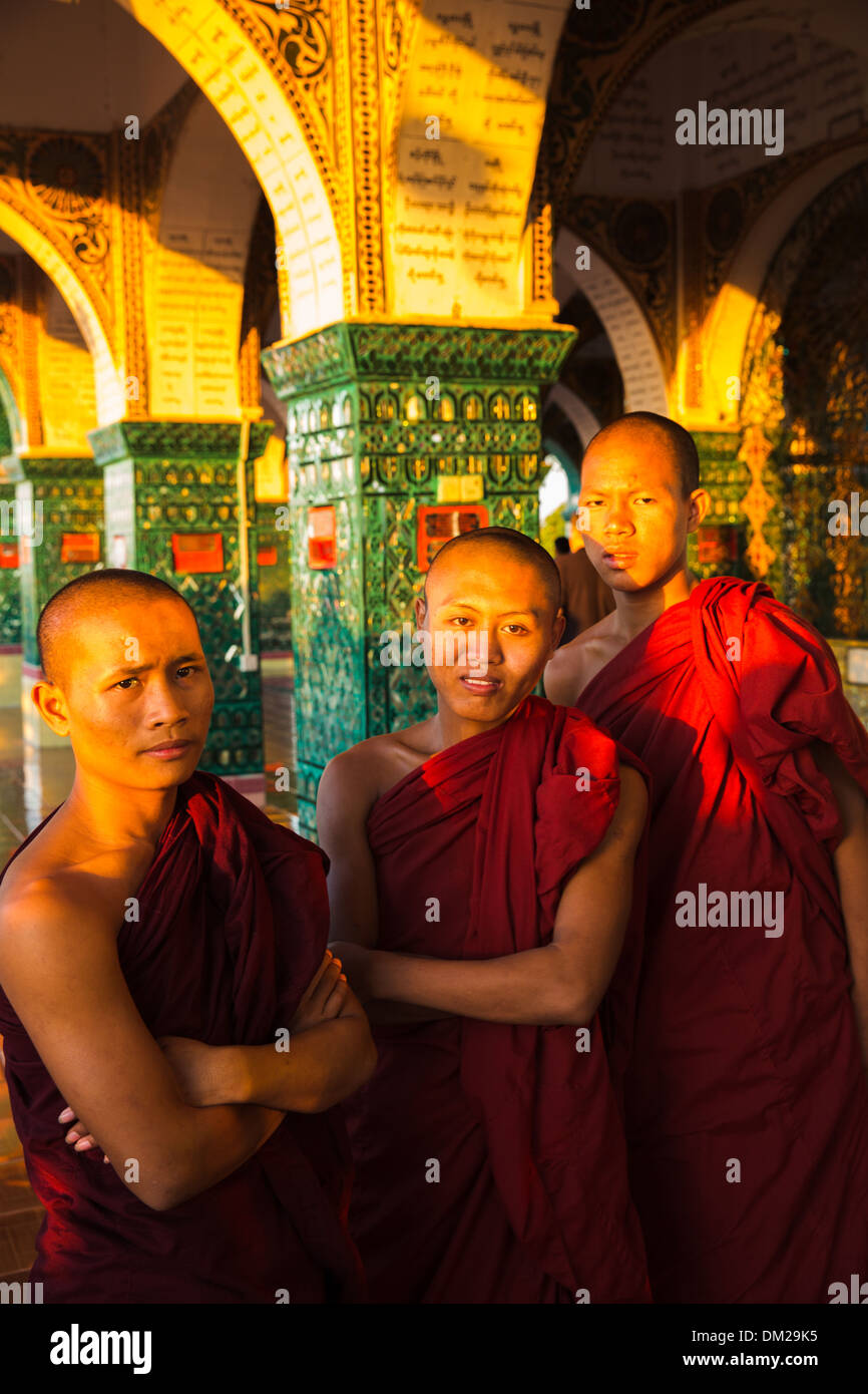 Mönche, Mandalay Hill, Myanmar (Burma) Stockfoto