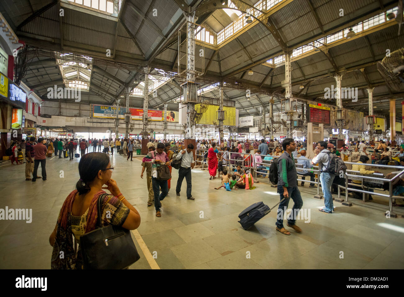 Kalkutta (Kolkata), Indien-Bahnhof. Stockfoto