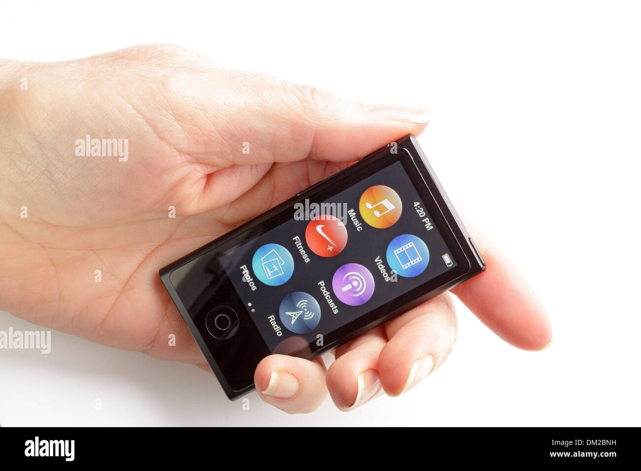 Hand mit Ipod Nano Stockfoto
