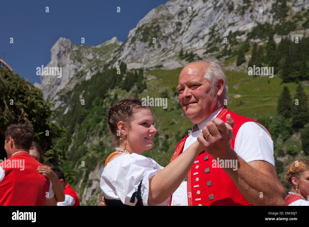 Schweiz Europa Alp Partei Bollenwees Tradition Alpen Berg Berge Berg See See Tradition Folklore national Stockfoto