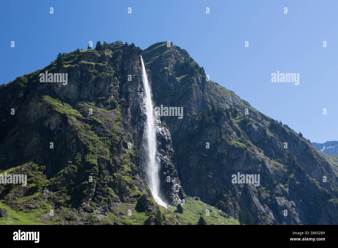 Europa, Schweiz, Kanton Wallis, Fluss, Fluss, Bach, Körper des Wassers, Wasser, Wasserfall, Fionney, Berg, Felsen Stockfoto