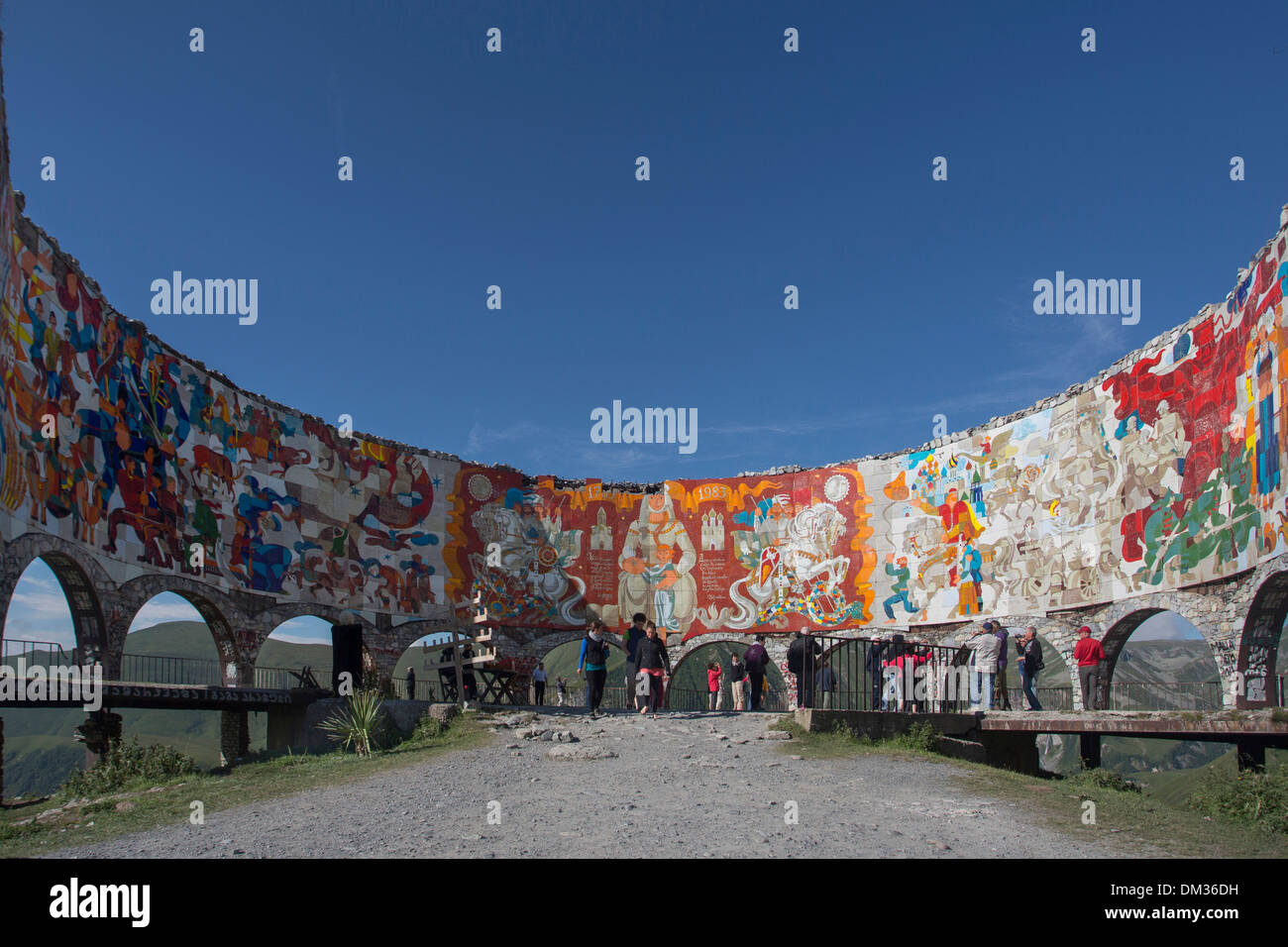 Gudauri russischen bunte Freundschaft Georgien Kaukasus Eurasia Suche Denkmal Kaukasus pass Bereich Top-Besucher Stockfoto