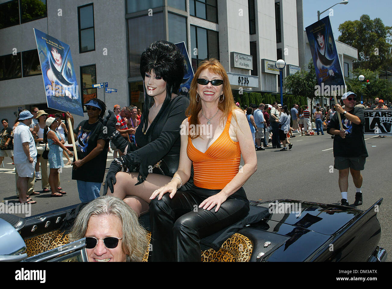 23. Juni 2002 - PRIDE Los Angeles, Kalifornien - 32. LA LGBT Homosexuell PARADE. IN LOS ANGELES, KALIFORNIEN. CASSANDRA PETERSON. FITZROY BARRETT / 23.06.2002 K25379FB (D) (Kredit-Bild: © Globe Photos/ZUMAPRESS.com) Stockfoto