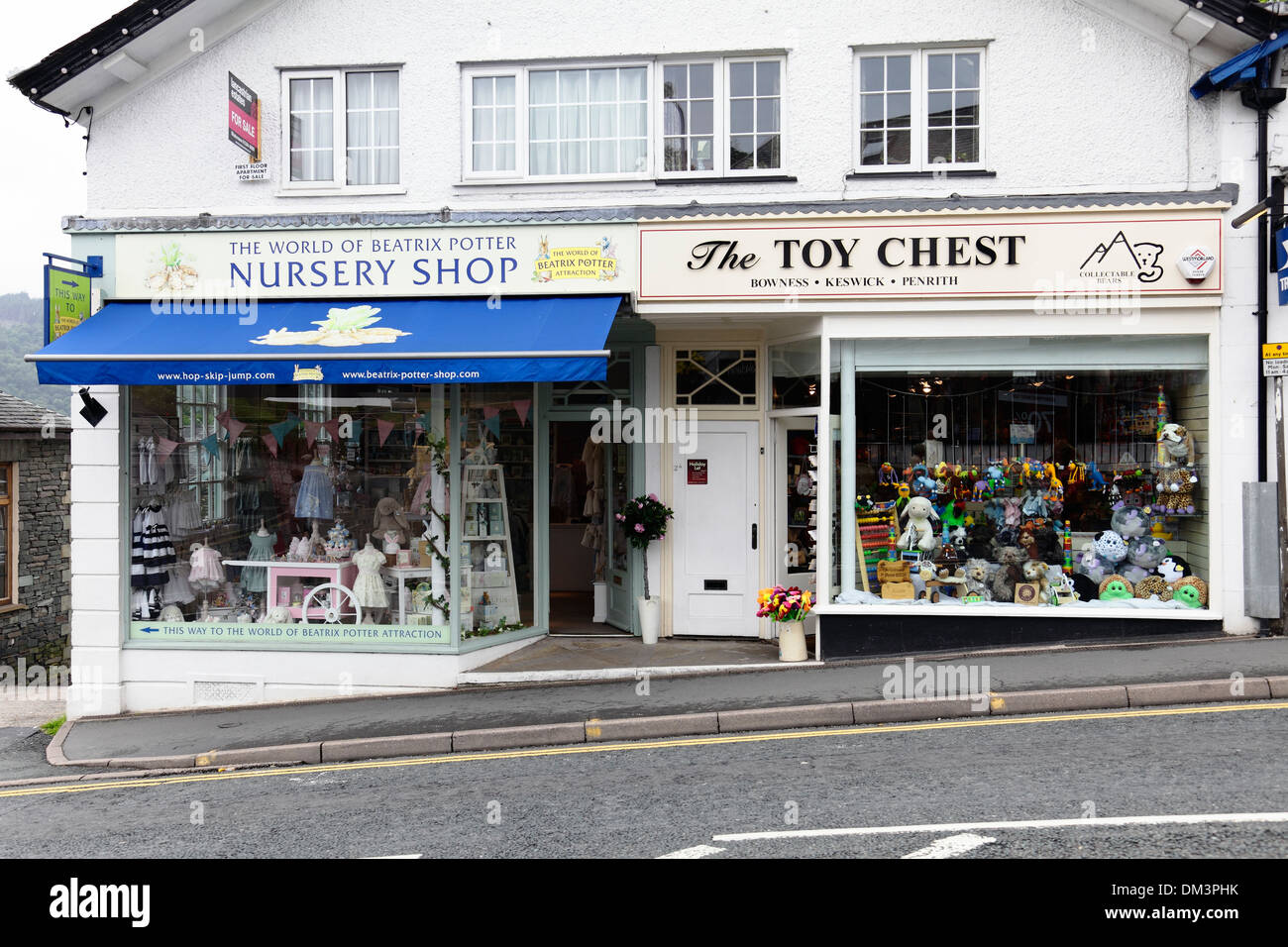 World of Beatrix Potter Nursery Shop und der Toy Chest Shop auf Crag Brow in Bowness-on-Windermere, Lake District, England, Großbritannien Stockfoto