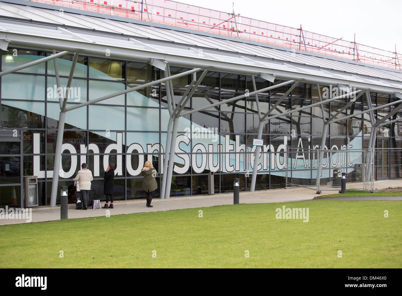 29.11.2013 London Southend Airport Schild am Terminalgebäude Stockfoto