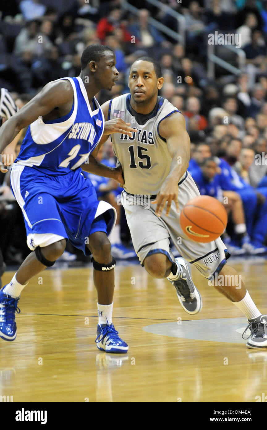 Washington D.C. Verizon Center. . Georgetown Schutzhaube Austin Freeman #15, Spielaktion NCAA Seton Hall in Georgetown.  Hoyas besiegen Piraten 85-73. (Kredit-Bild: © Roland Pintilie/Southcreek Global/ZUMApress.com) Stockfoto