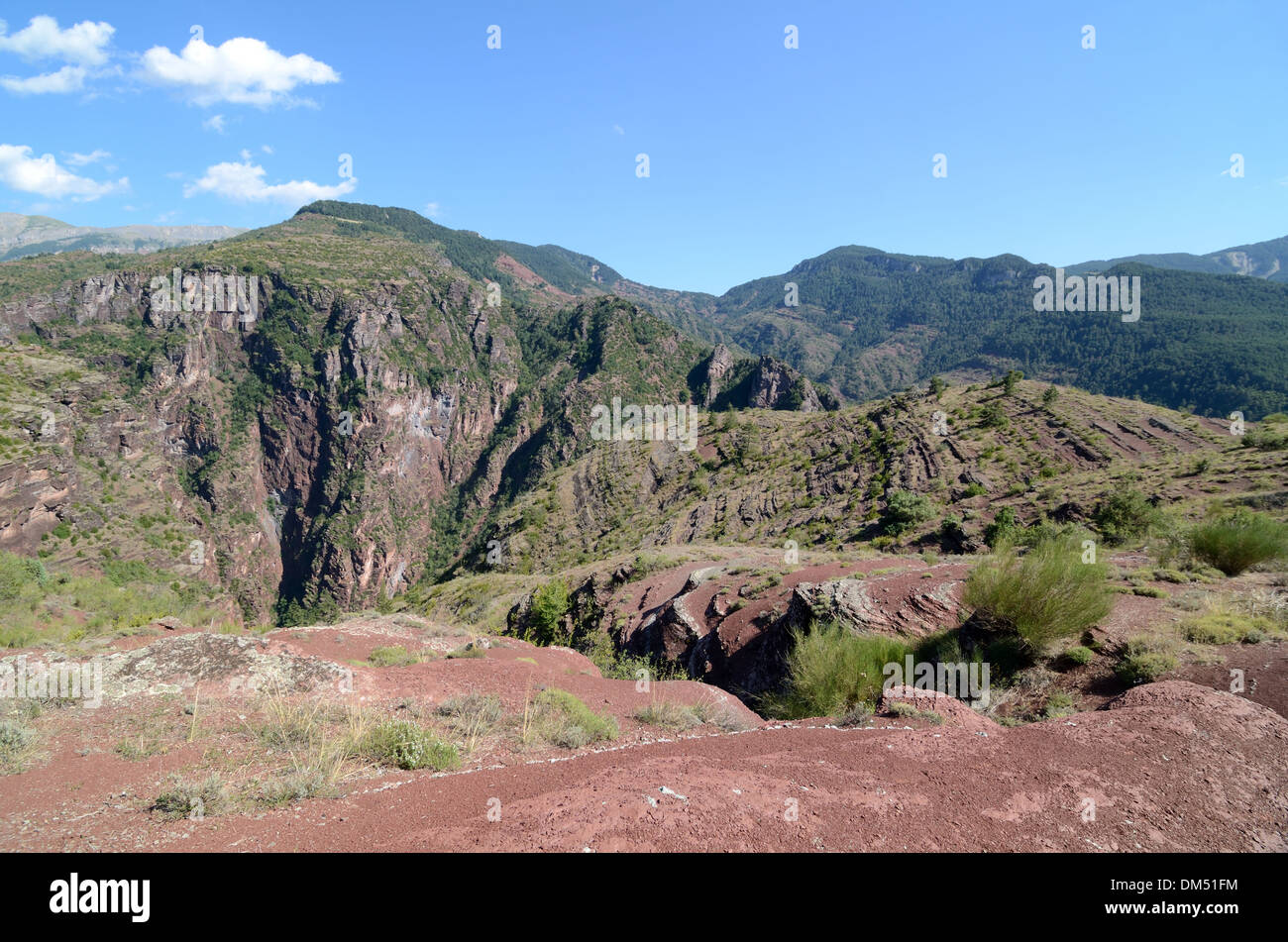 Blick auf das Flusstal Daluis Schlucht & oberen Var oder Canyon Haut-Var Alpes-Maritimes, Frankreich Stockfoto